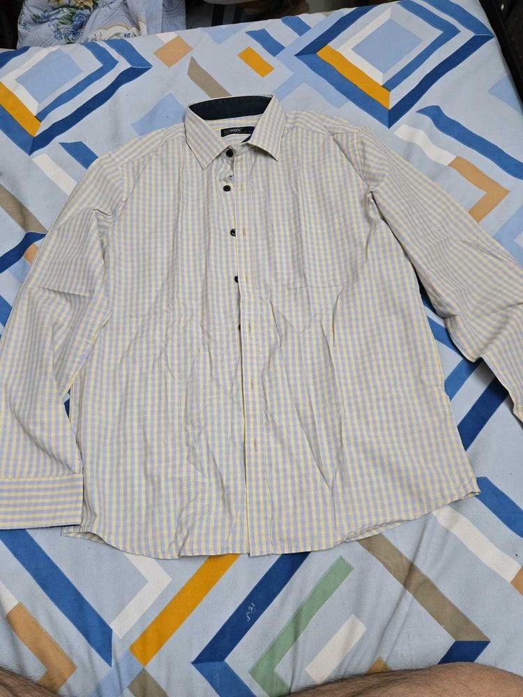 Men's Checked Button-Down Shirt