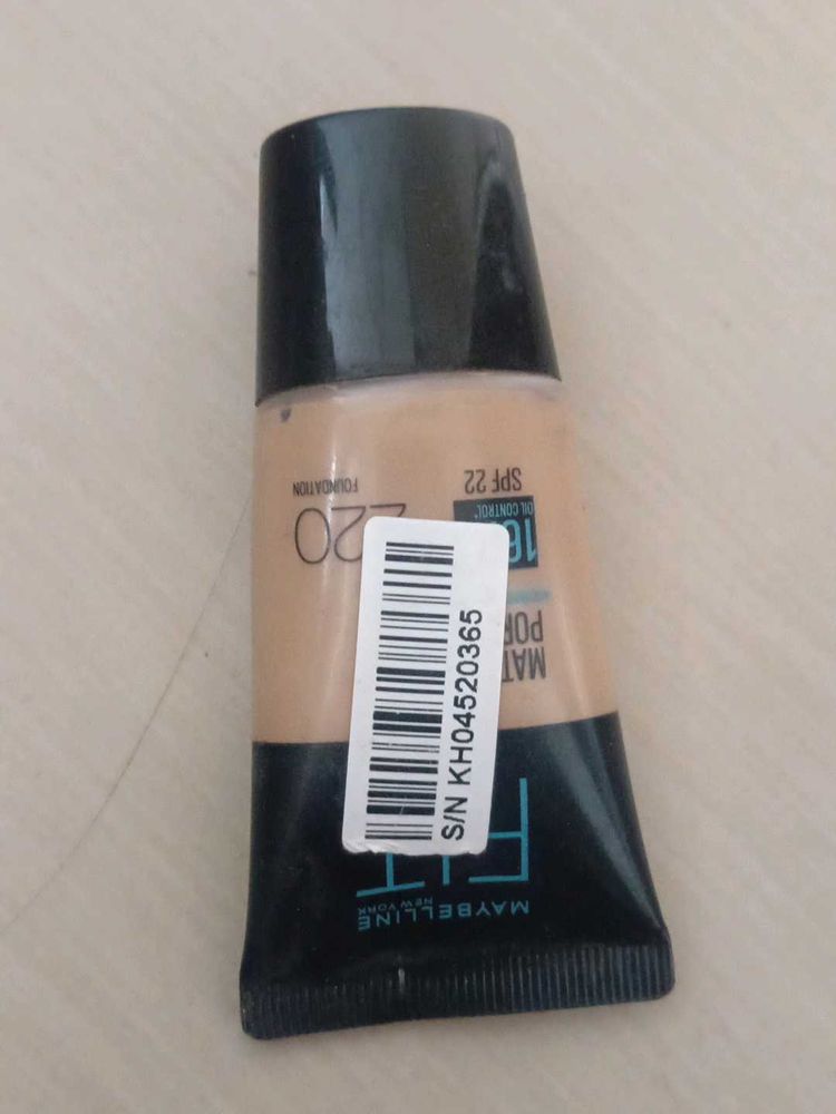 Maybelline Fit Me Foundation - Shade 220