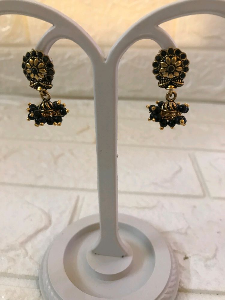 PearlJhumuka Combo Of 2 - Black &amp; White With Stone