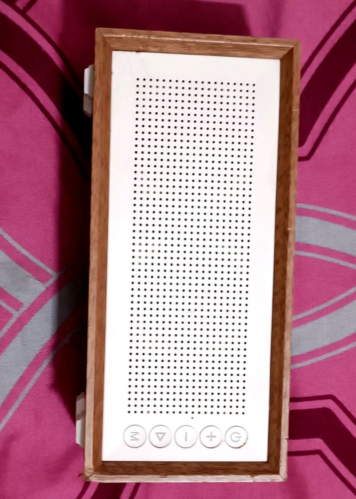 Levi&#39;s Wireless Bluetooth Speaker
