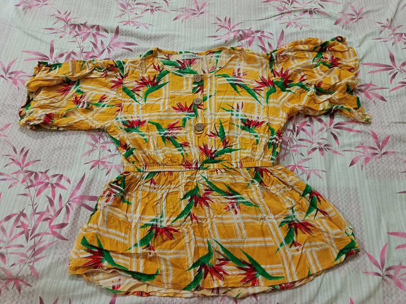 Selling Floral Top