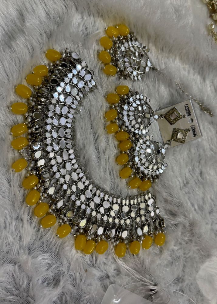 Unused Yellow Beaded Jewelry Set