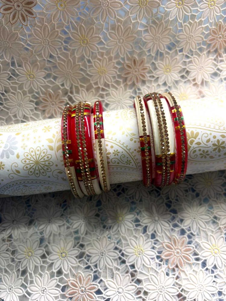RED &amp; WHITE BANGLE SET