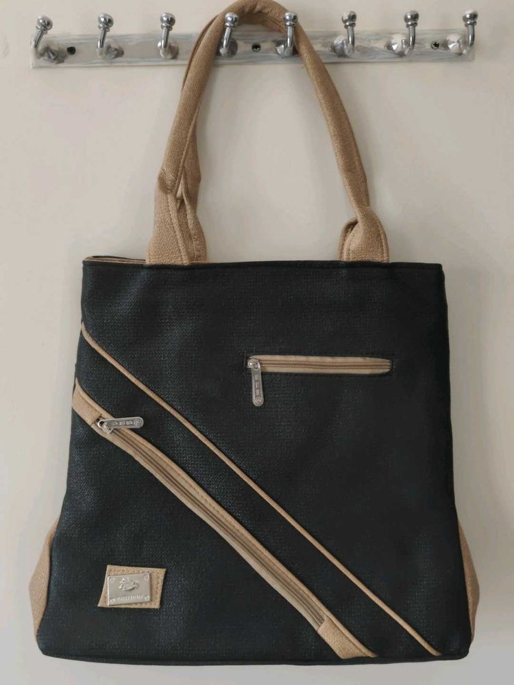 Large Stylish Tote Bag With 6 Zipper Compartments