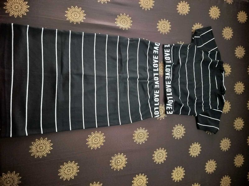Top With Skirt Rs 500