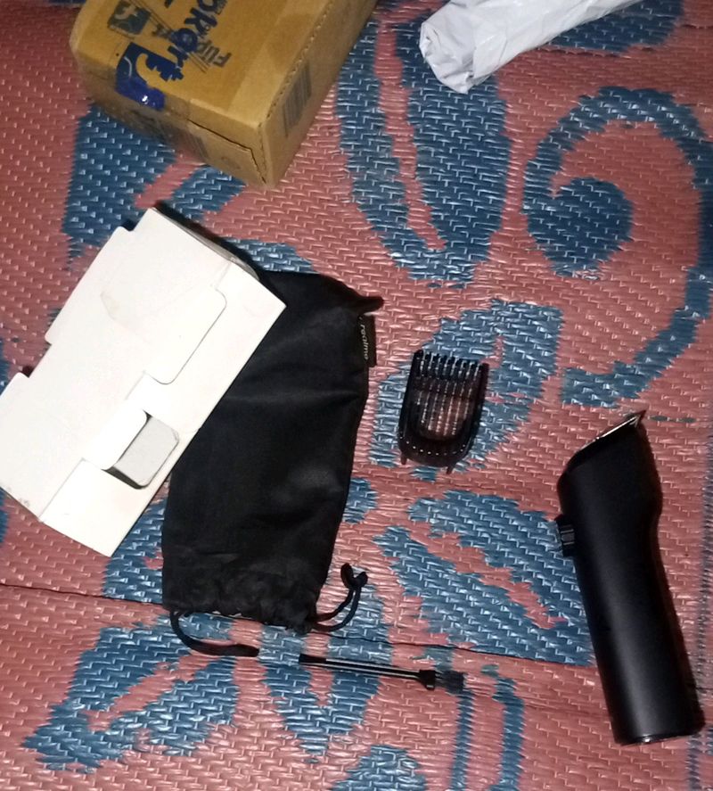 realme RMH2016 Beard Trimmer Runtime: 120 mins Trimmer for Men (Black)