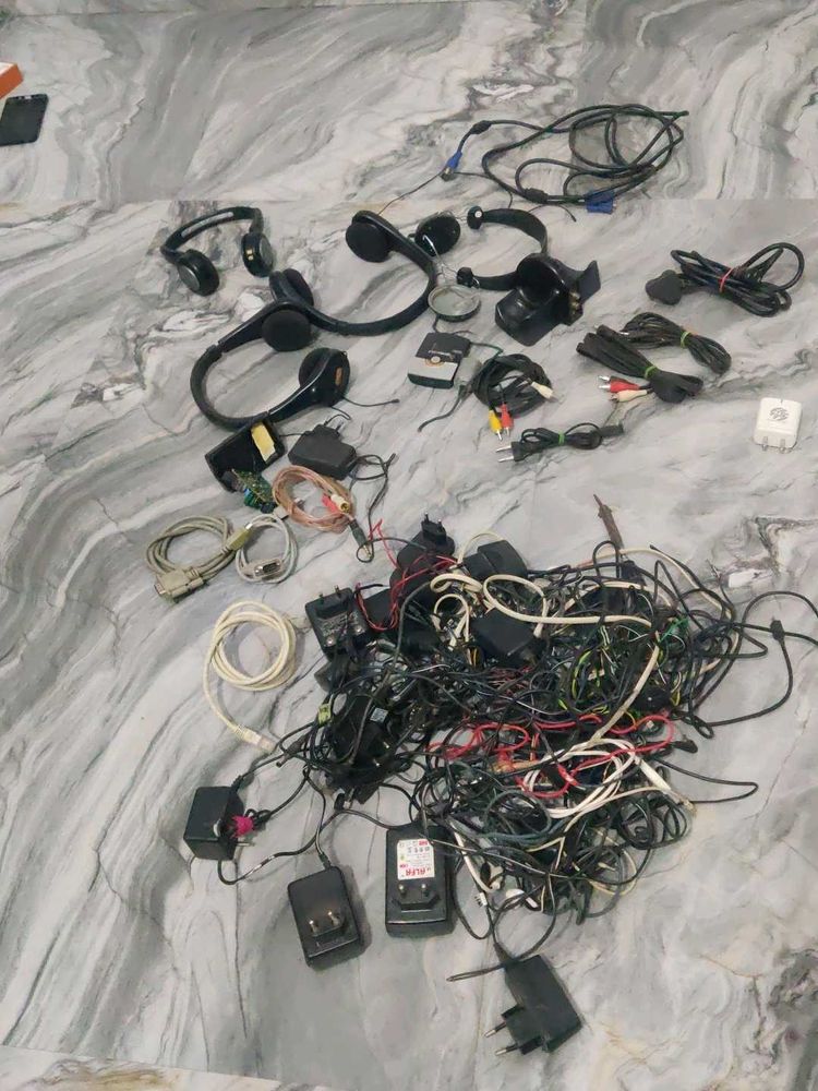 Tech Declutter: Headphones, Cords, &amp; More!