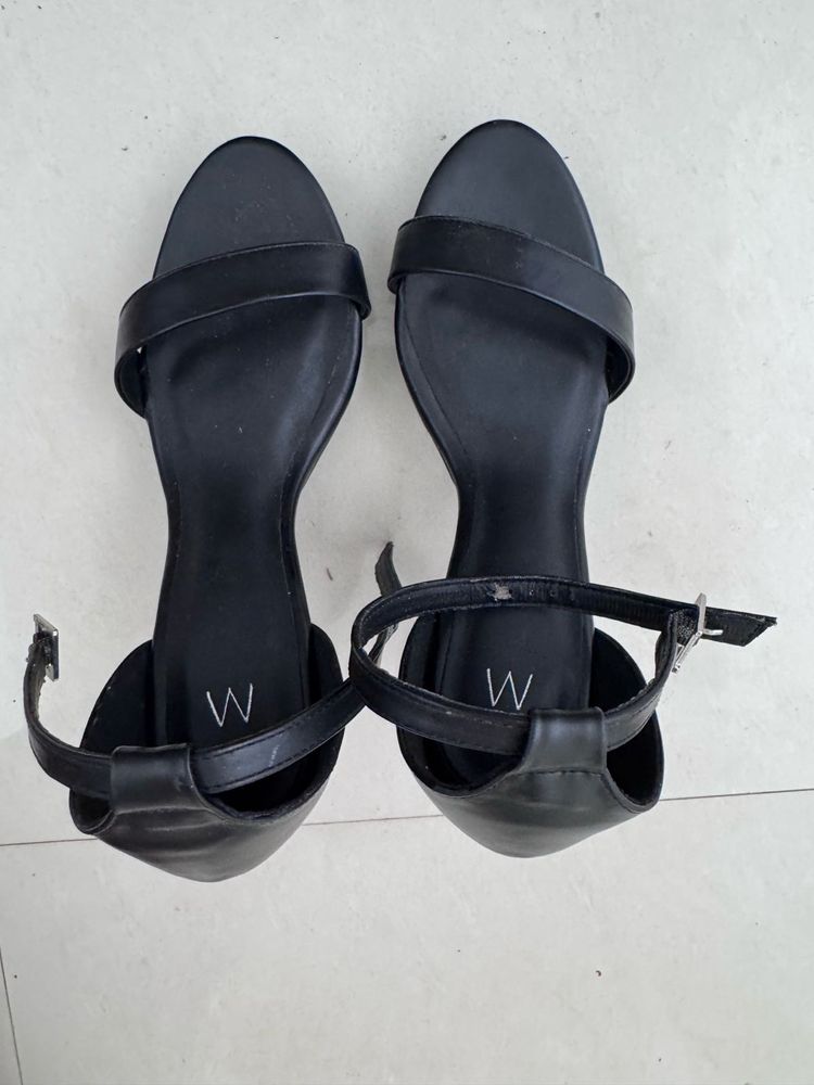 W- Black Heels