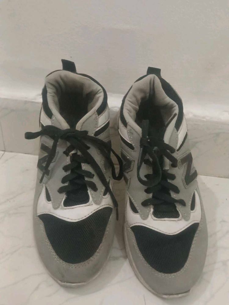 New Balance Sneakers