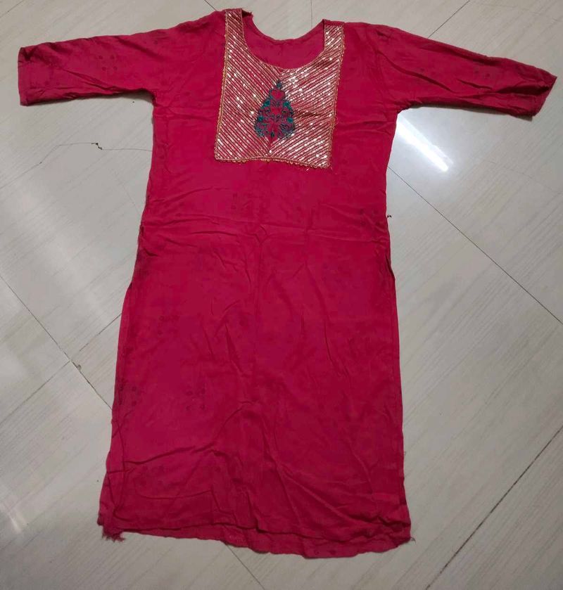 Pink Embellished Kurta