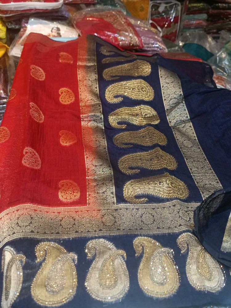 Elegant Paisley Saree