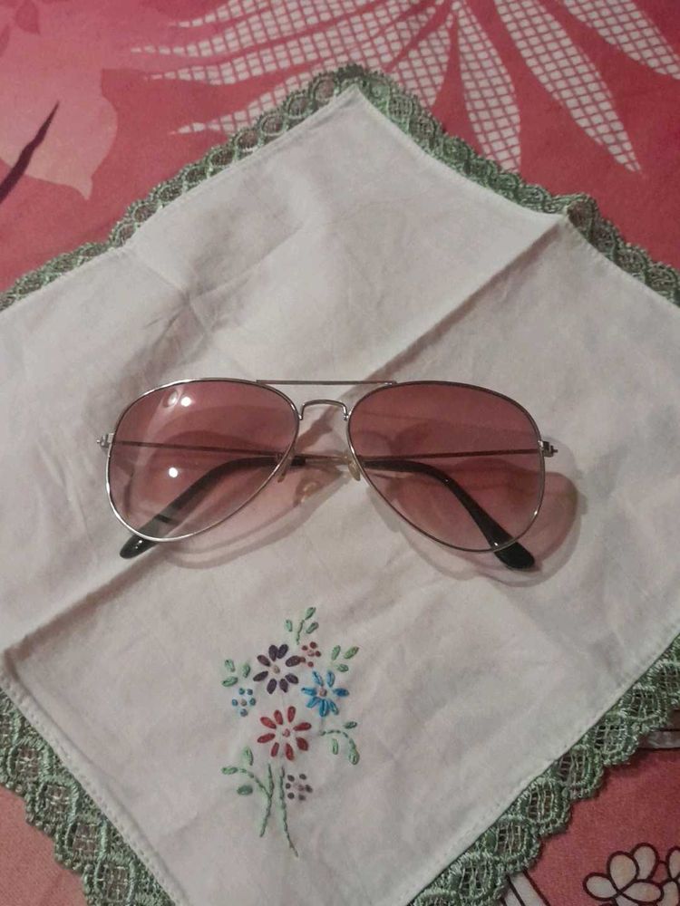 Aviator Sunglasses - Stylish Pink Tint