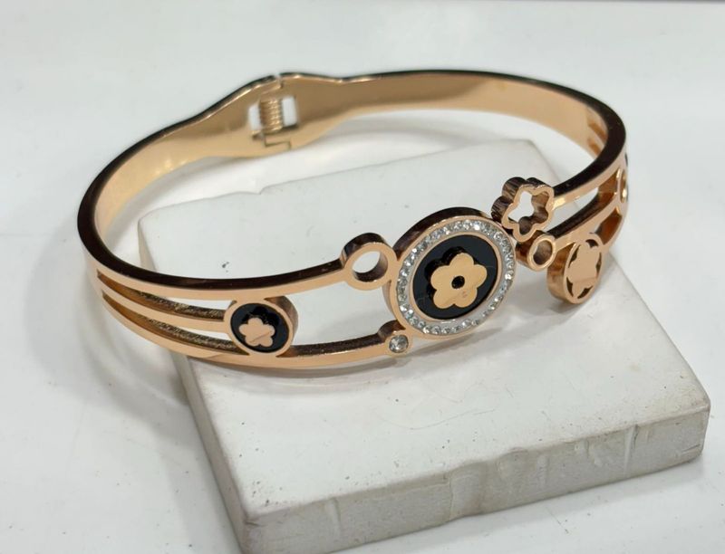 Anti tarnish Floral Bangle/ bracelates