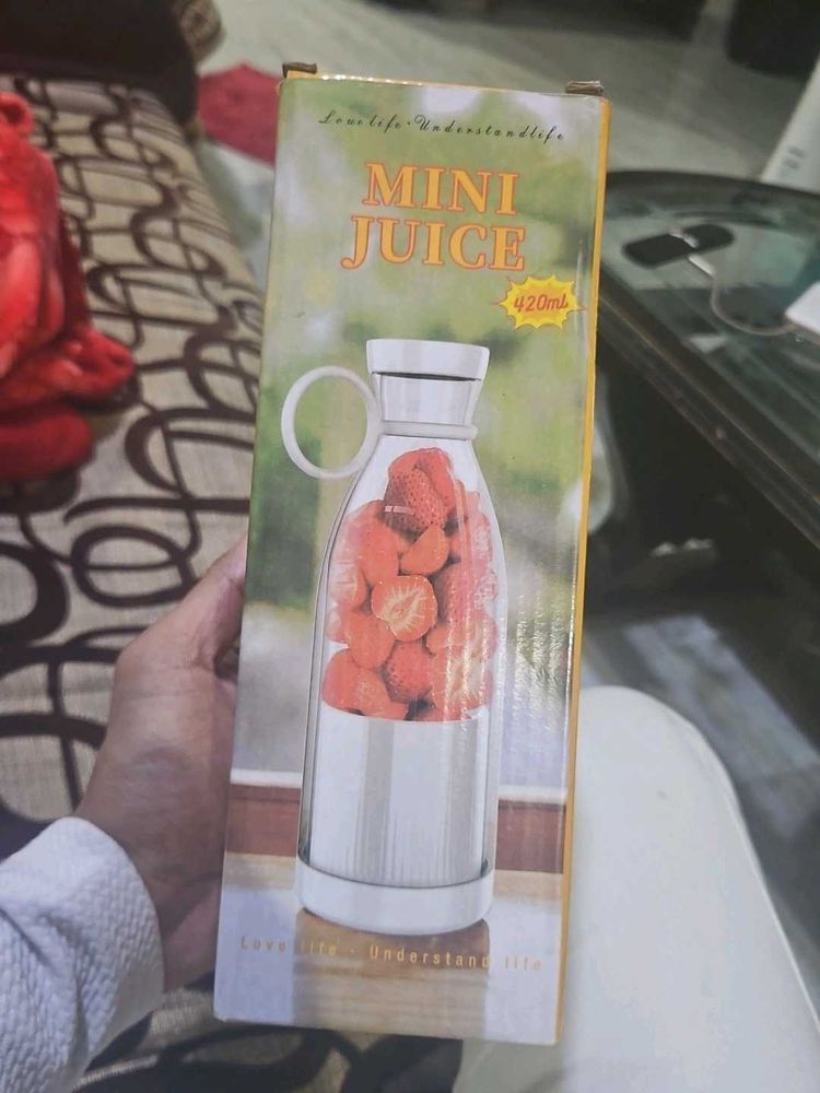 Portable Mini Wireless Charging Juice Blender