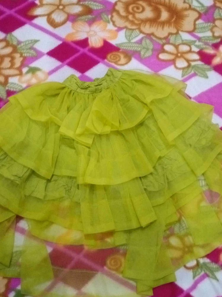 Green Embellished Top &amp; Tiered Tulle Skirt Set