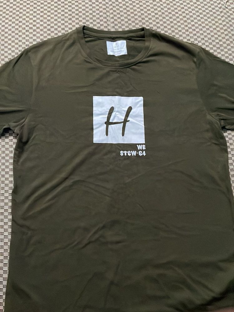 Graphic Print Tee