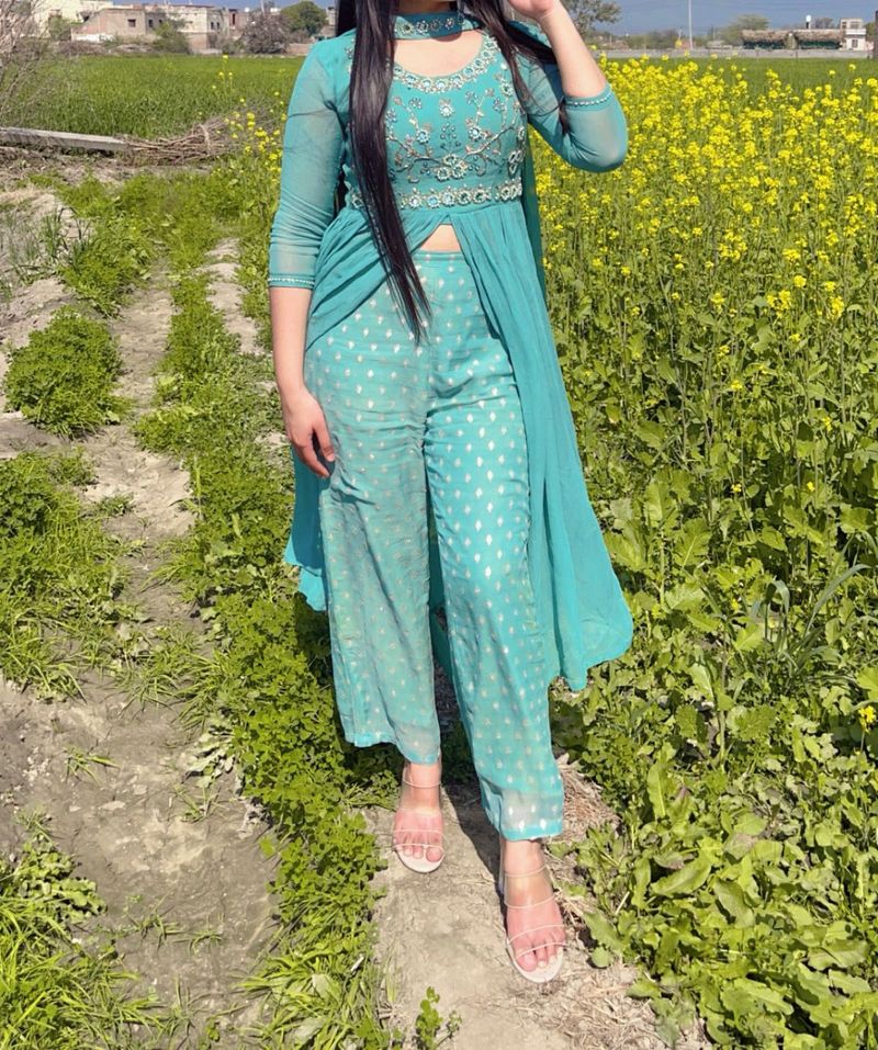 !!SALE!!🥳 Anarkali Suit With Choker Dupatta