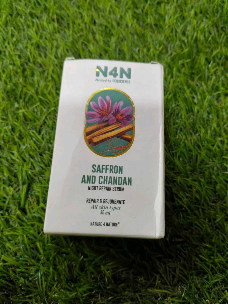 N4N Saffron &amp; Chandan Night Repair Serum
