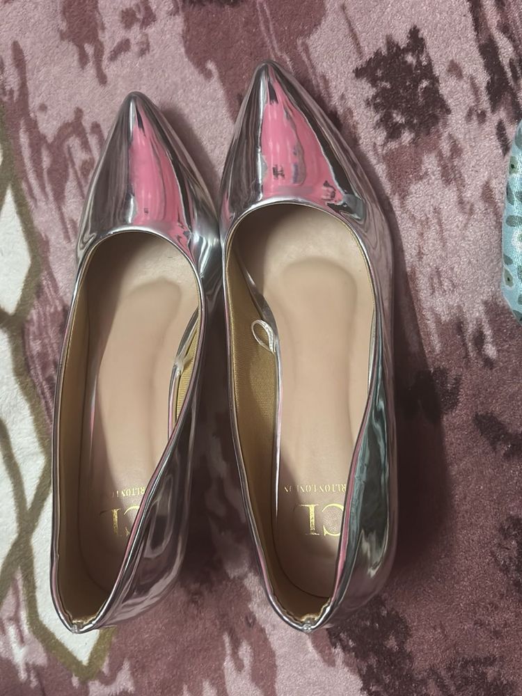 Silver Pointed Heels