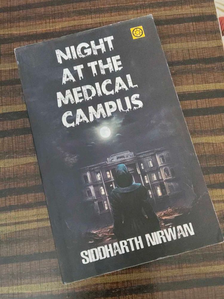 Night at the Medical Campus - Thriller Book