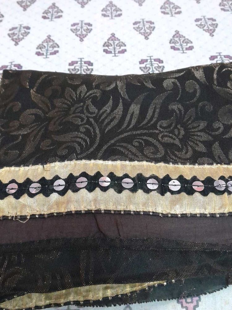 Shimmering Saree 🥻