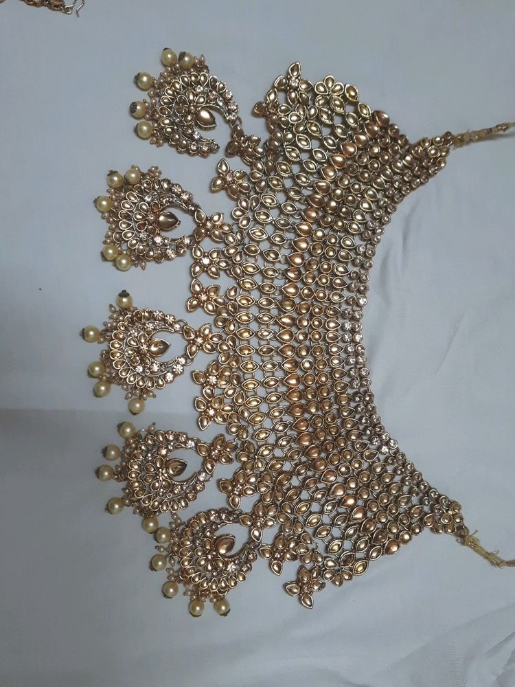 Golden Kundan Necklace With Earrings And Maangtika