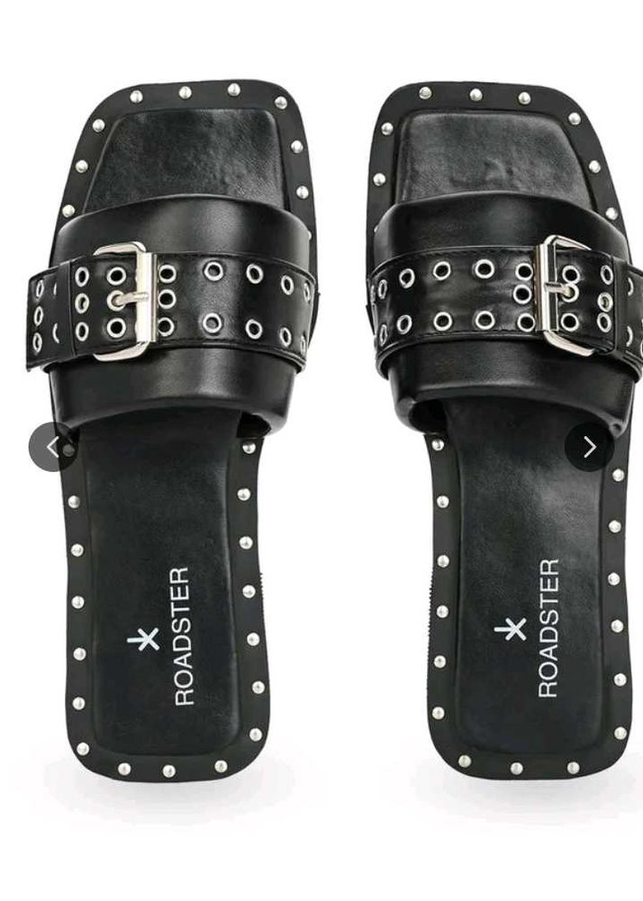 Roadster Black Studded Slides