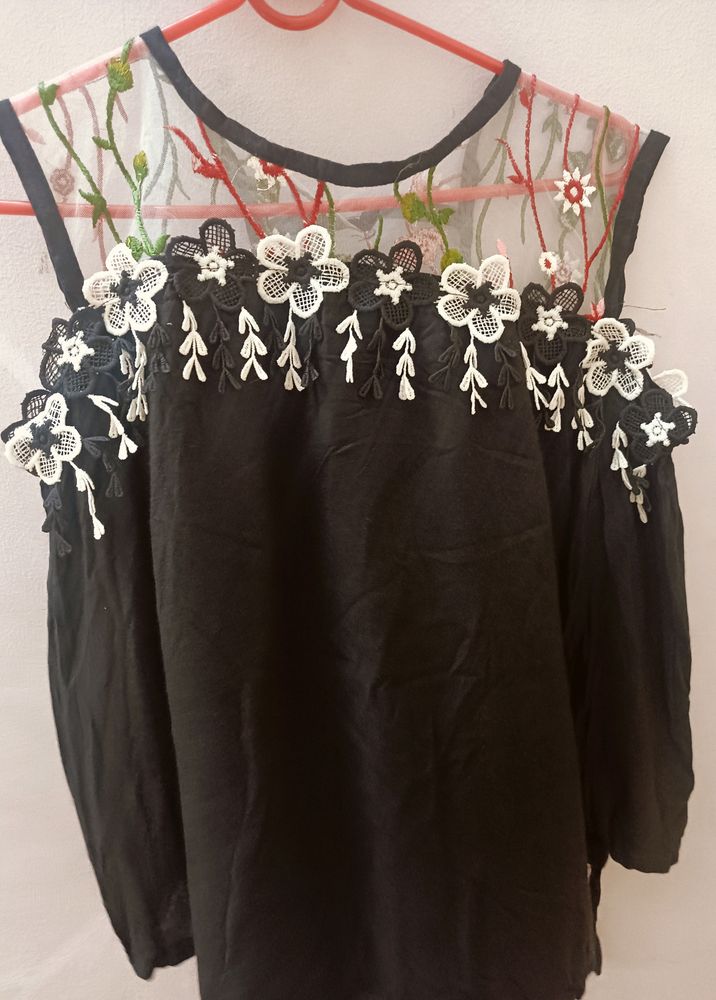 Pretty Cold Shoulder Black Top