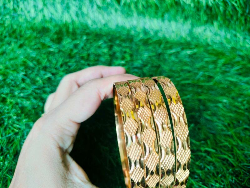 Metal Kangan With Golden Polish