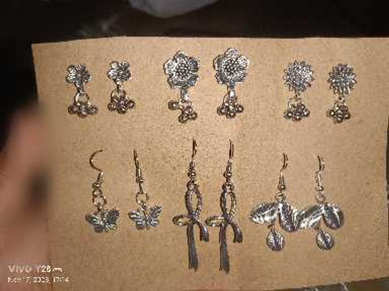 Silver Tone Earring Set