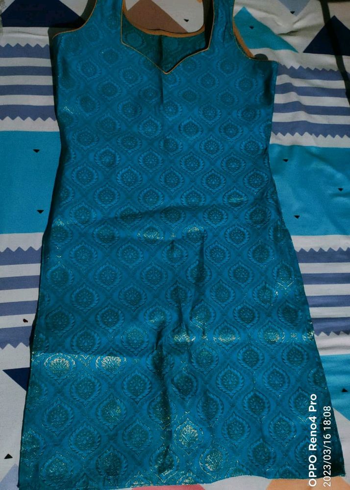 Women Kalamkari Cotton Blend Straight Kurta, Size- S