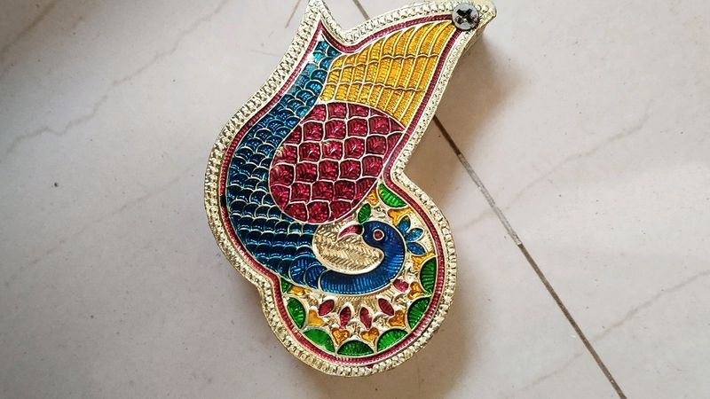 Beautiful Peacock Shaped Gift Box With 3 Compartments