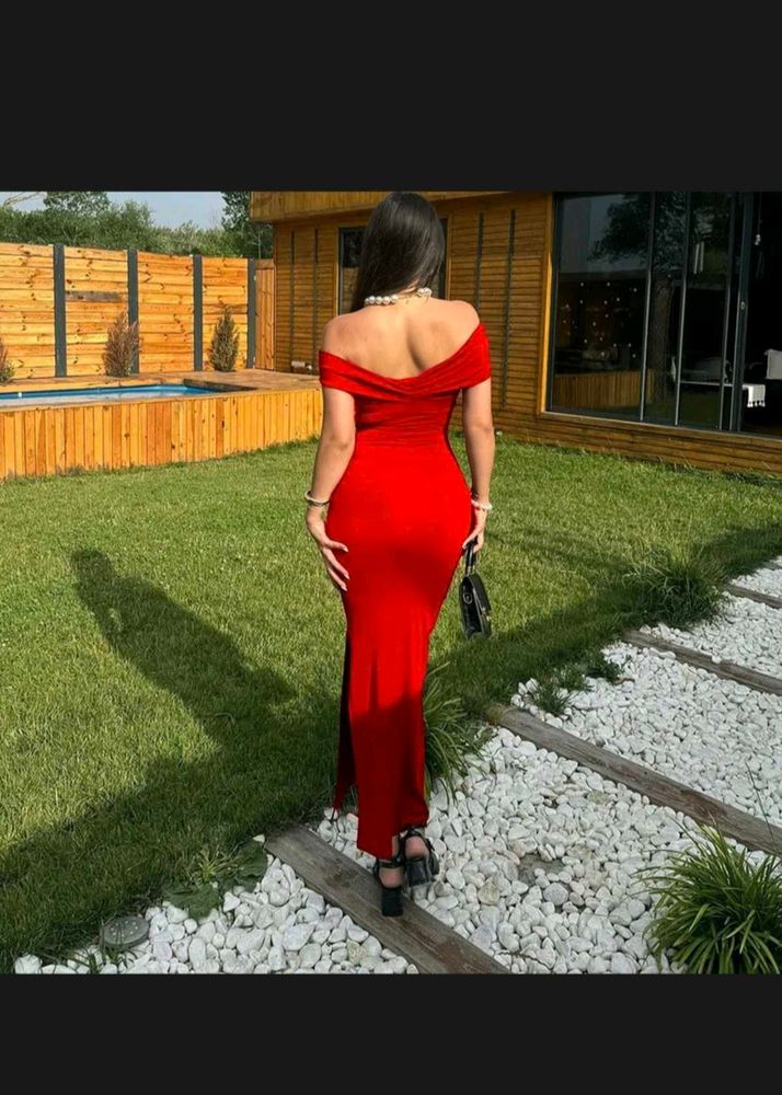 Elegant Red Maxi Dress