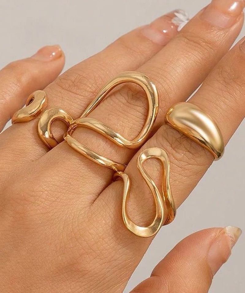 Gold Plated Set of 4 Stackable Finger Rings🎀🎀