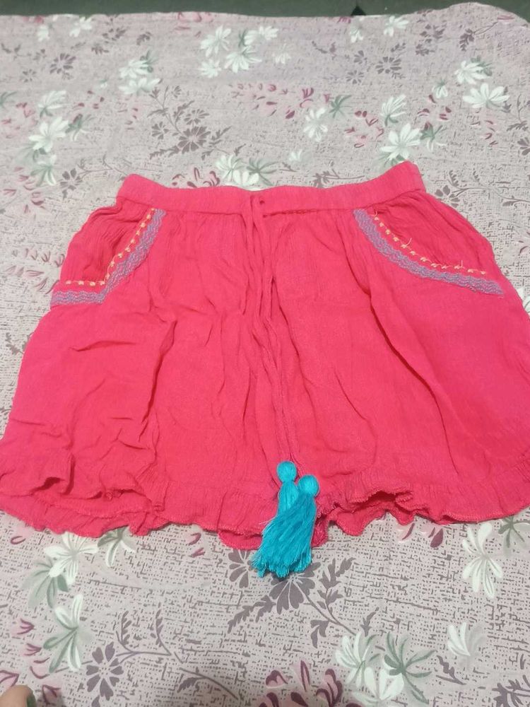 Coral tassel shorts
