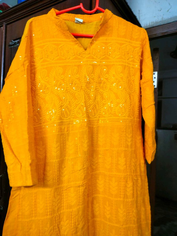 Yellow Colour Kurti Pant Sets.Very Good  Sets Hai.