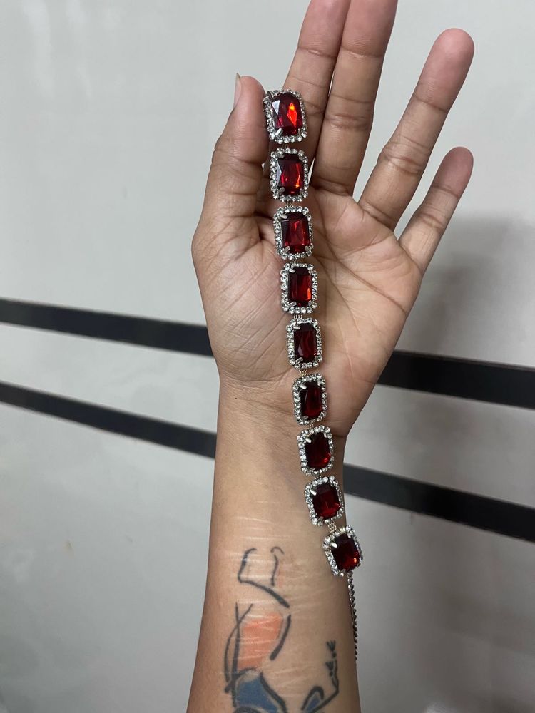 Red Jewel Neckset