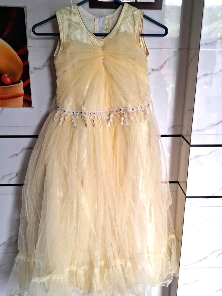 Girls Dress In Bright Yellow colour 6-8 years