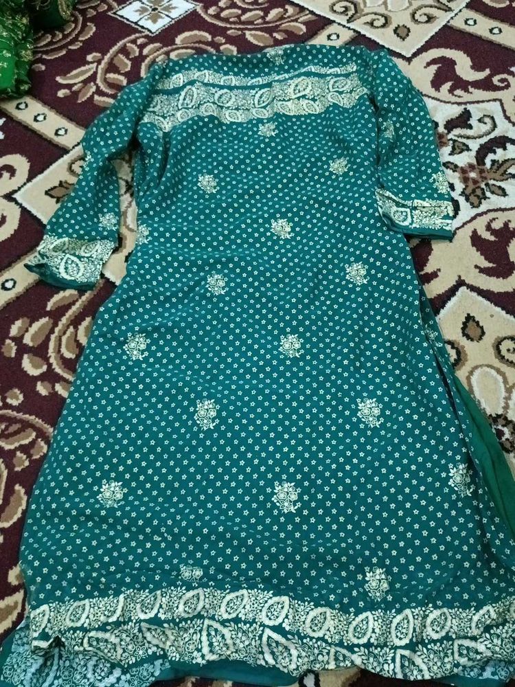 Emerald Green Embroidered Salwar Kameez