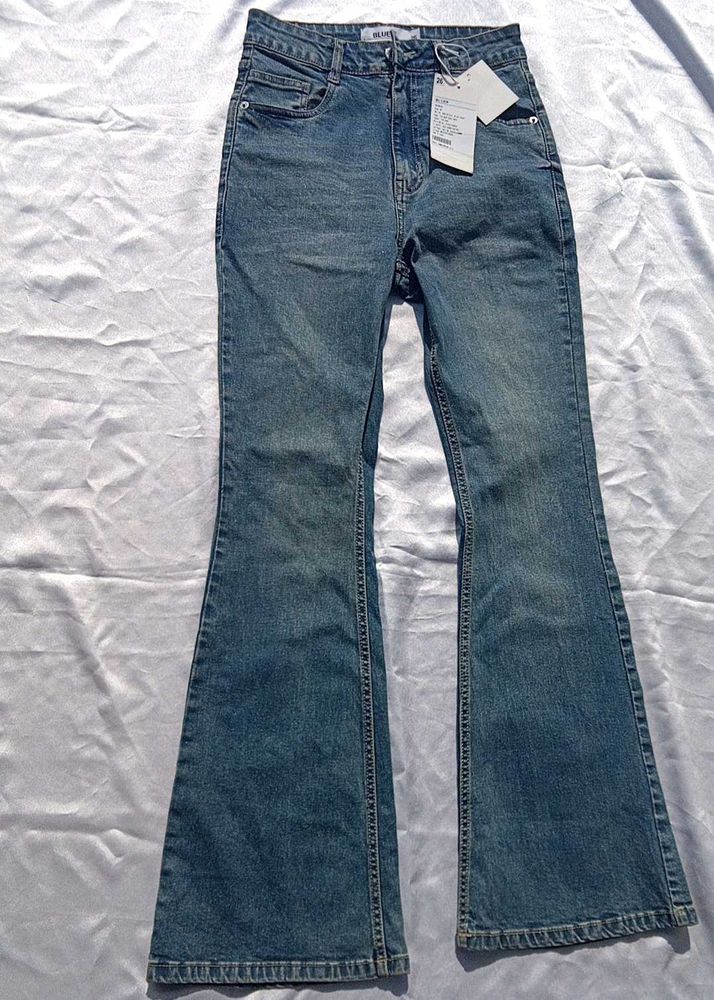 Tint Wash Flare Jeans