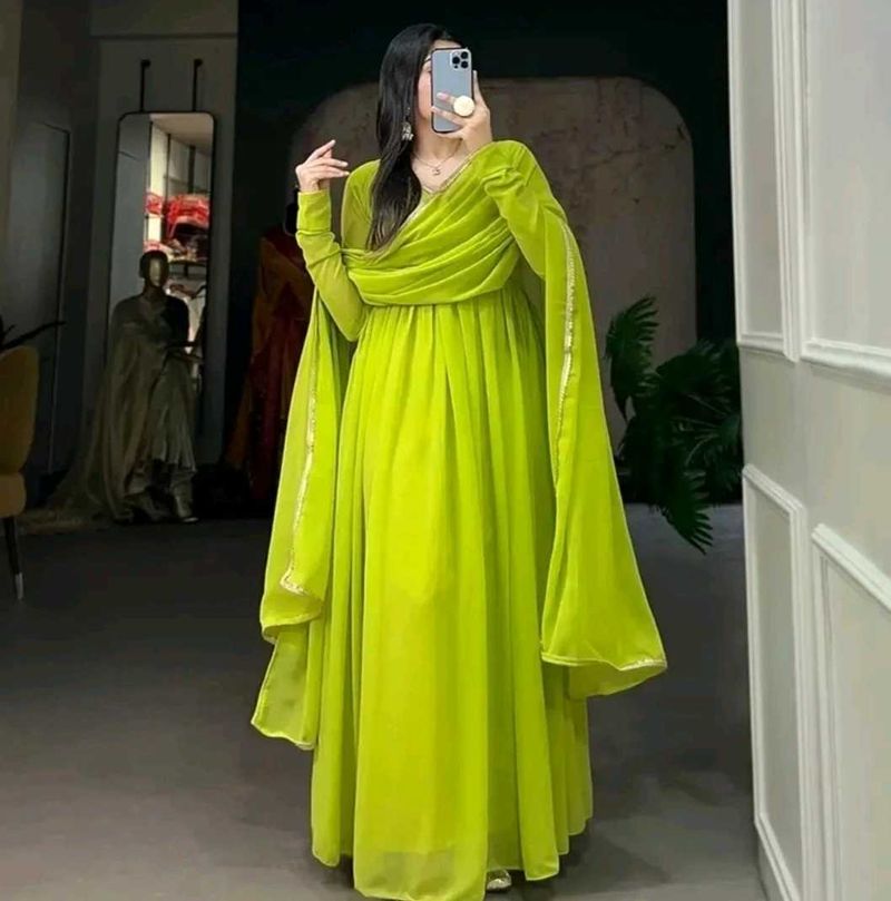 New Stayle Beautiful Pakistani Anarkali Gown Dress