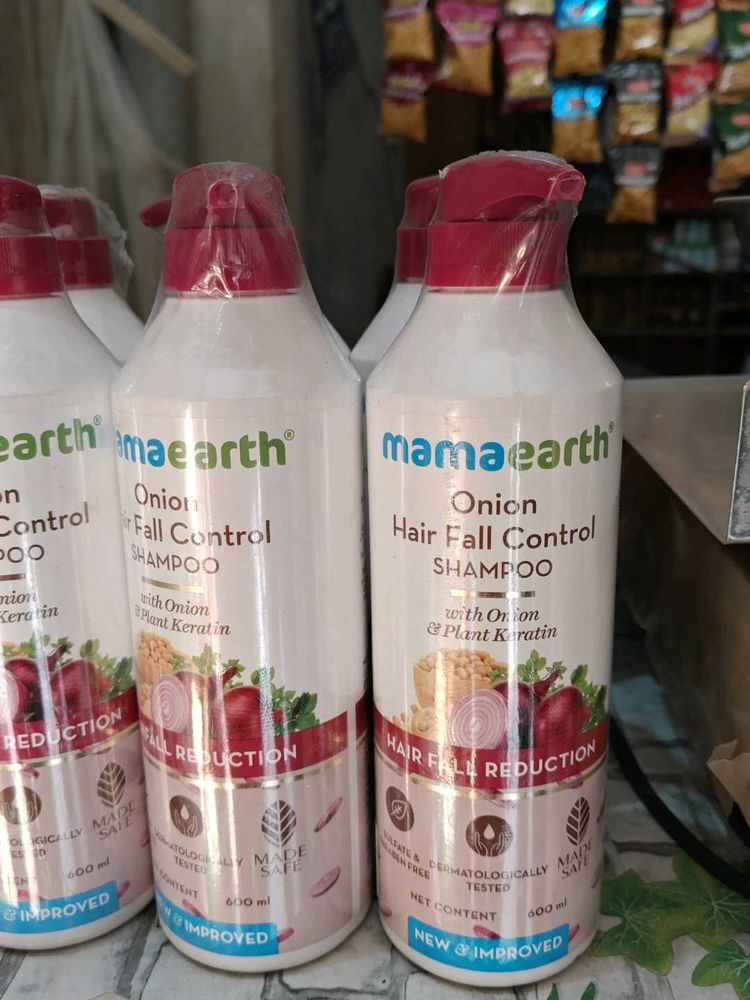 Mamaearth Onion Shampoo