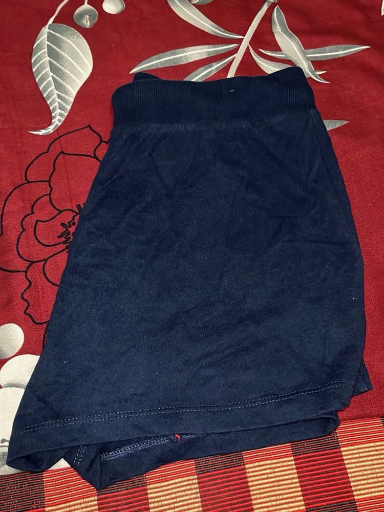 shorts M size