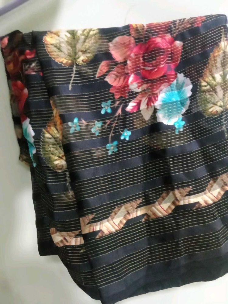 Black Flower Print Saree
