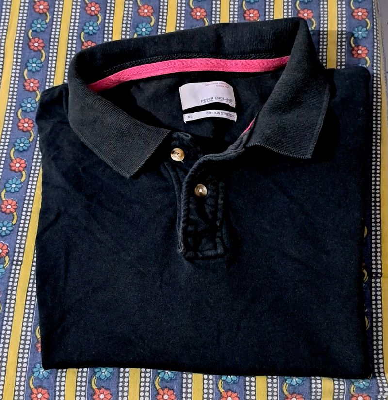 Branded T-shirt/shirt combo.