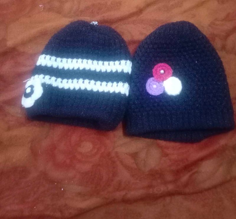 2 woman winter cap