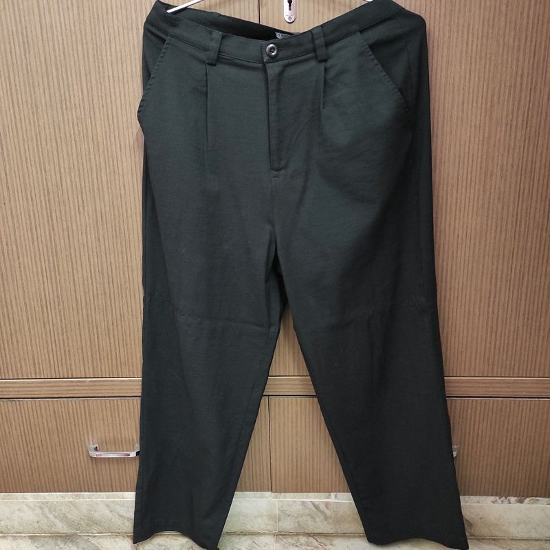 Black High-waist Pleated Trousers For Women | 32