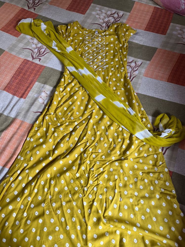 Anarkali With Chunni