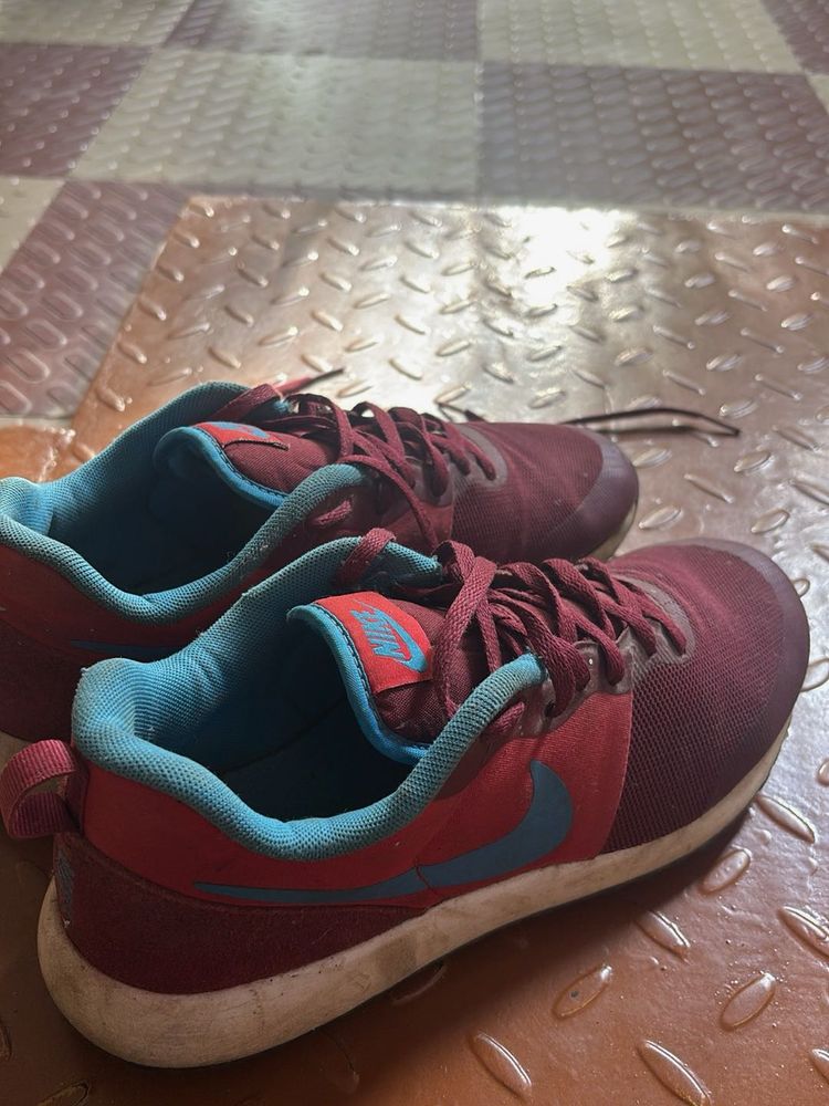 Nike Sport Shoes