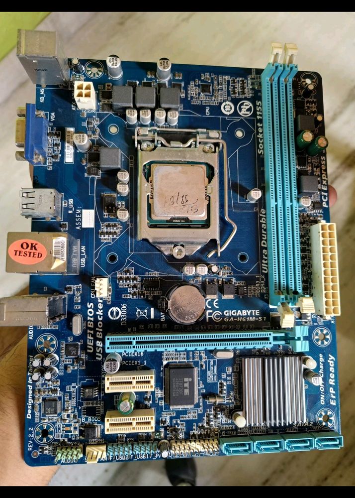GIGABYTE Motherboard, Intel Processor, 12 GB RAM